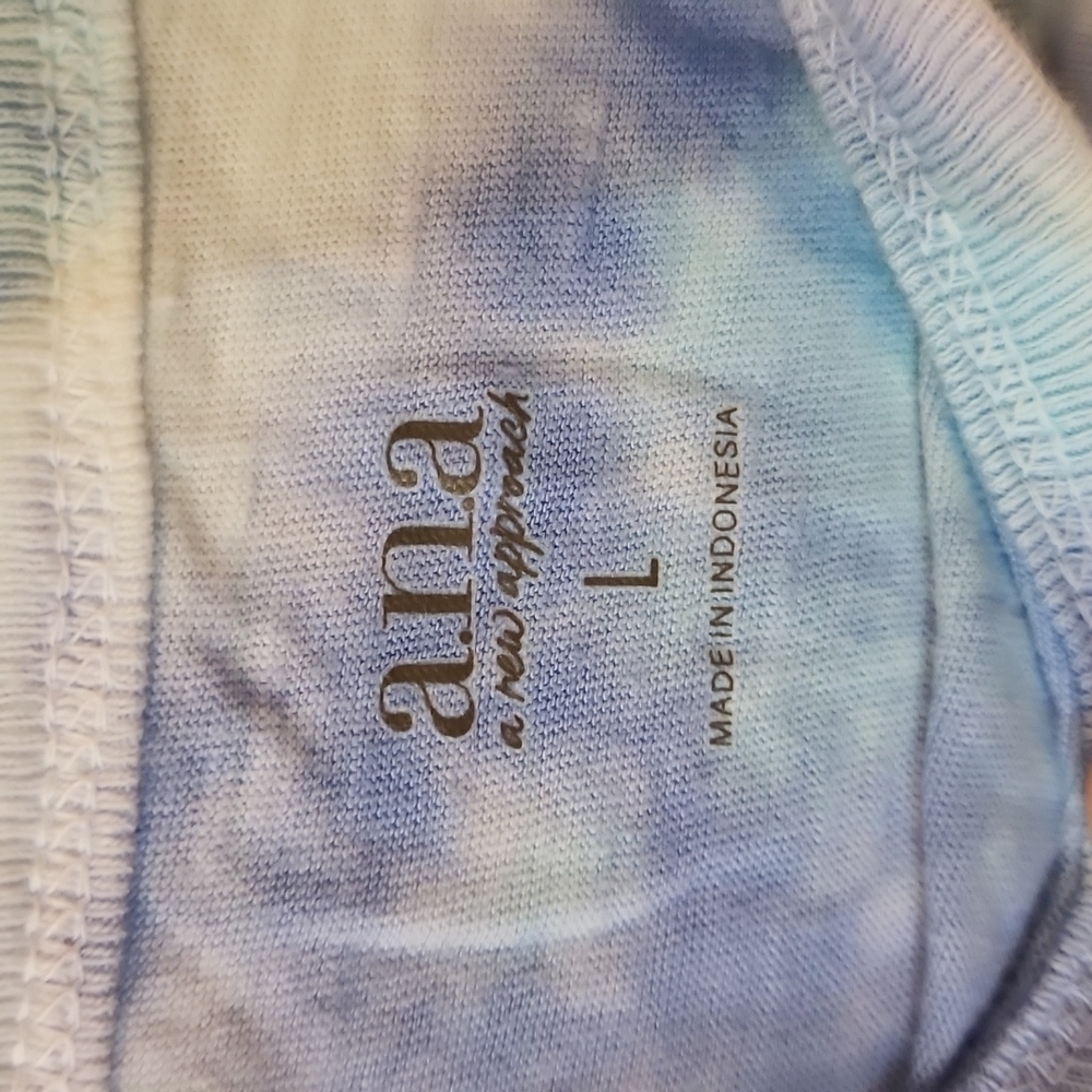A.n.a. Tye dye tshirt. L - Picture 3 of 5
